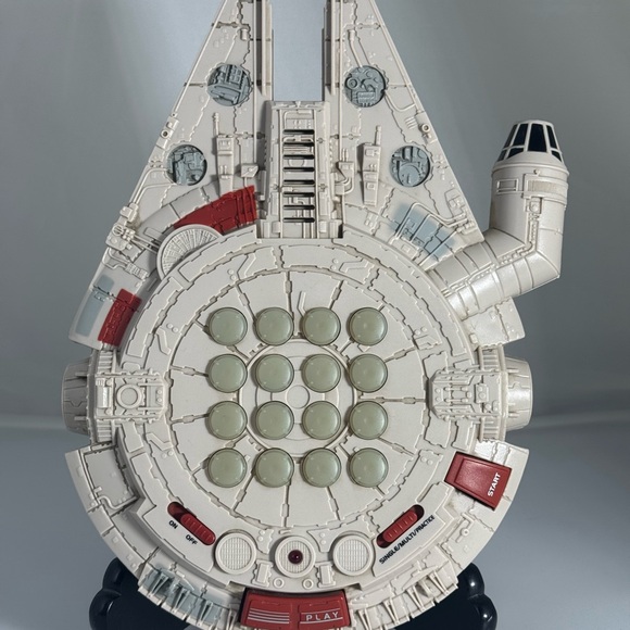 Star Wars | Toys | 997 Star Wars Millenium Falcon Sounds Of The Force ...